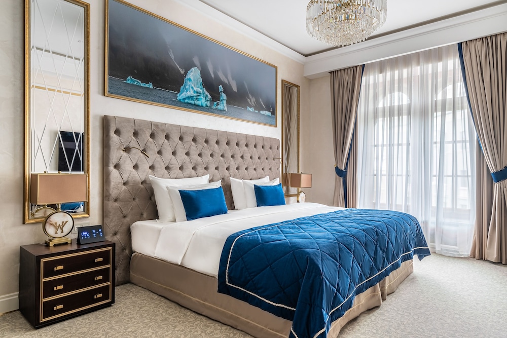 Deluxe Double Room, City View