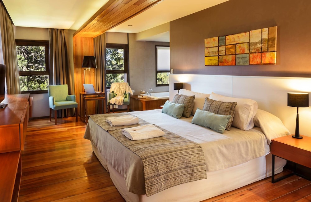 Junior Suite, Lake View photo 1