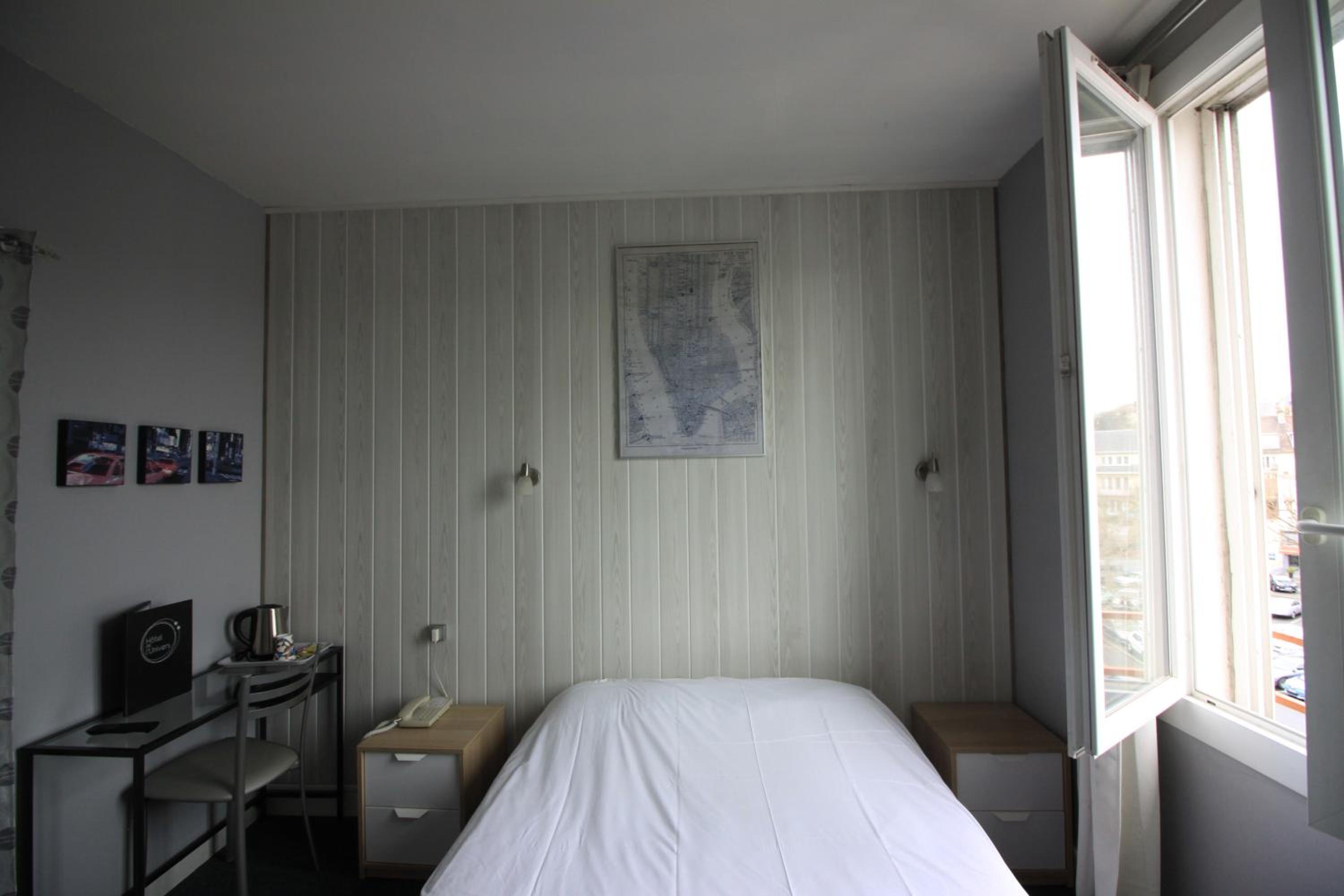 Single Room with Shower photo 3