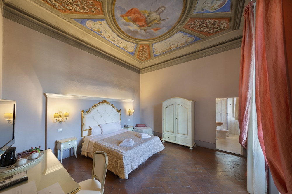 Deluxe Double or Twin Room photo 1