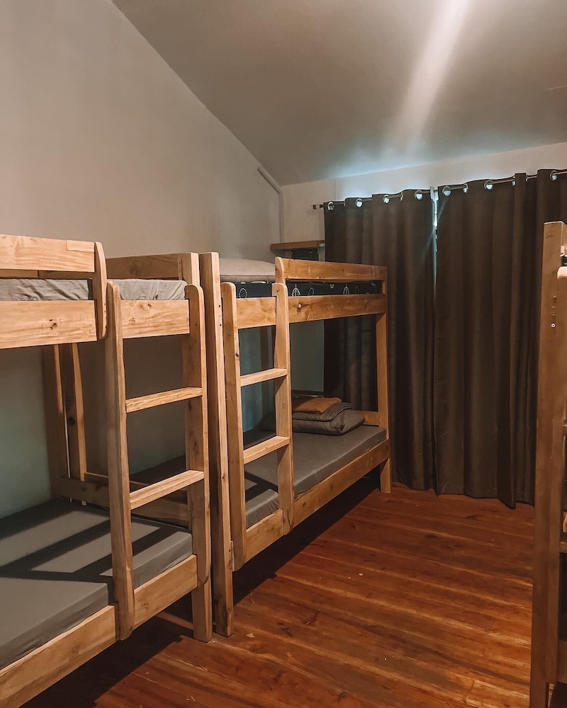 Shared Dormitory, Mixed Dorm