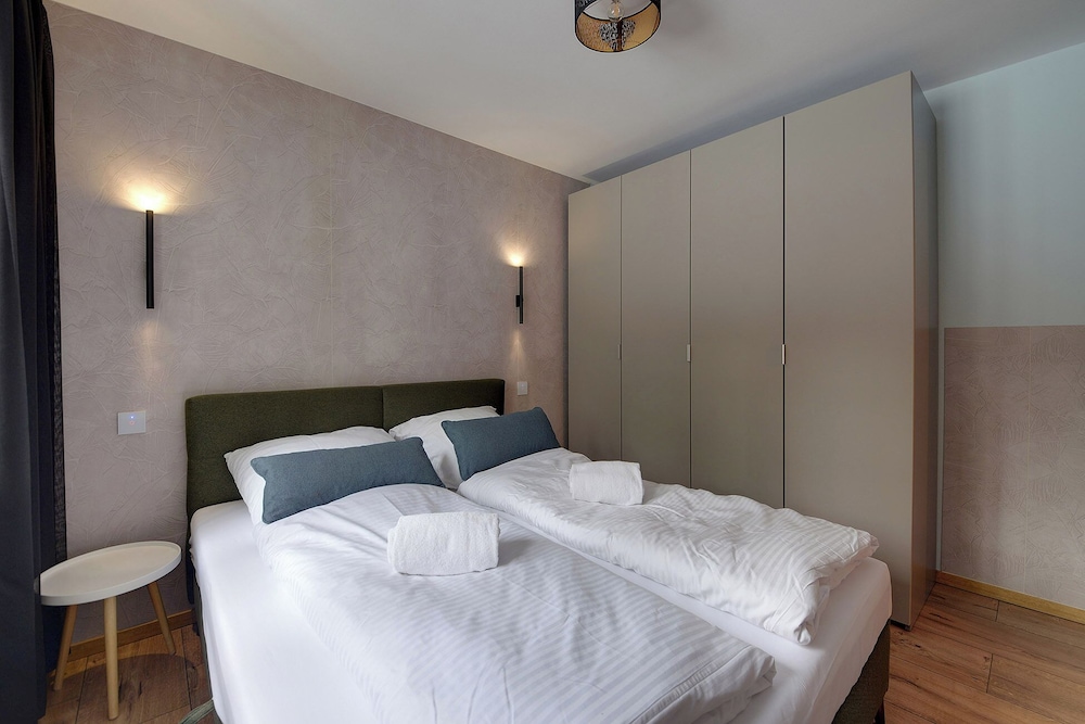 Apartment - Photo 2