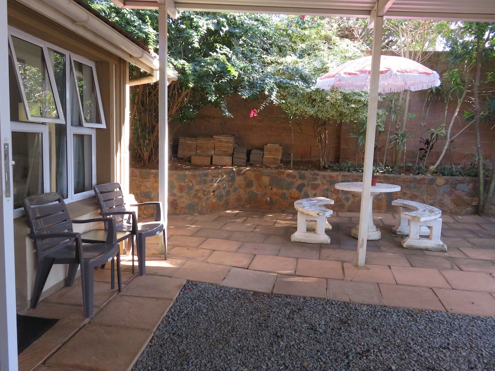 Room, Garden View (Twin Double Suite) photo 2