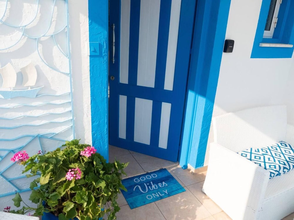 Villa photo 2