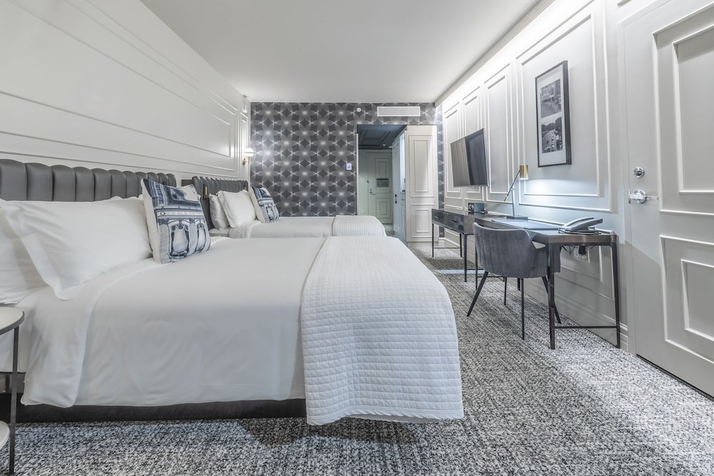 Room Citadine with two Queen beds - Photo 1