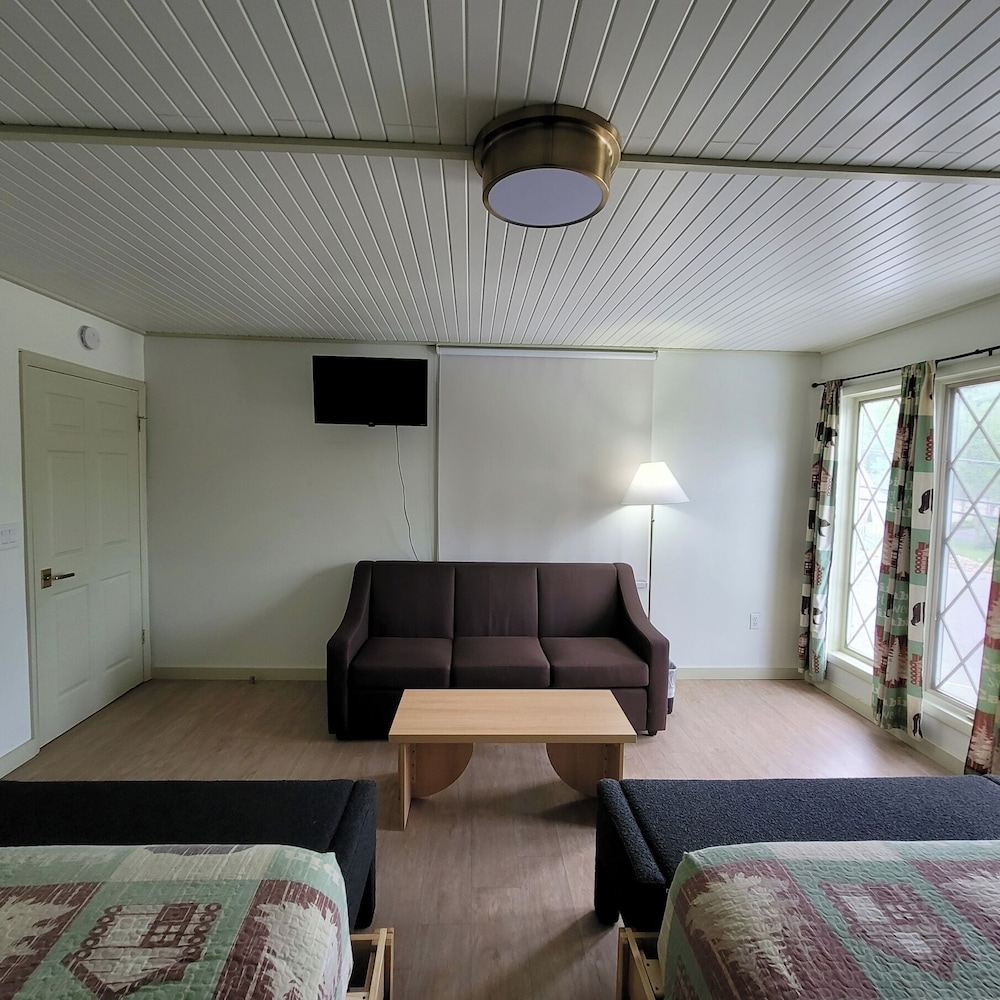 Standard Double Room, Multiple Beds, Non Smoking