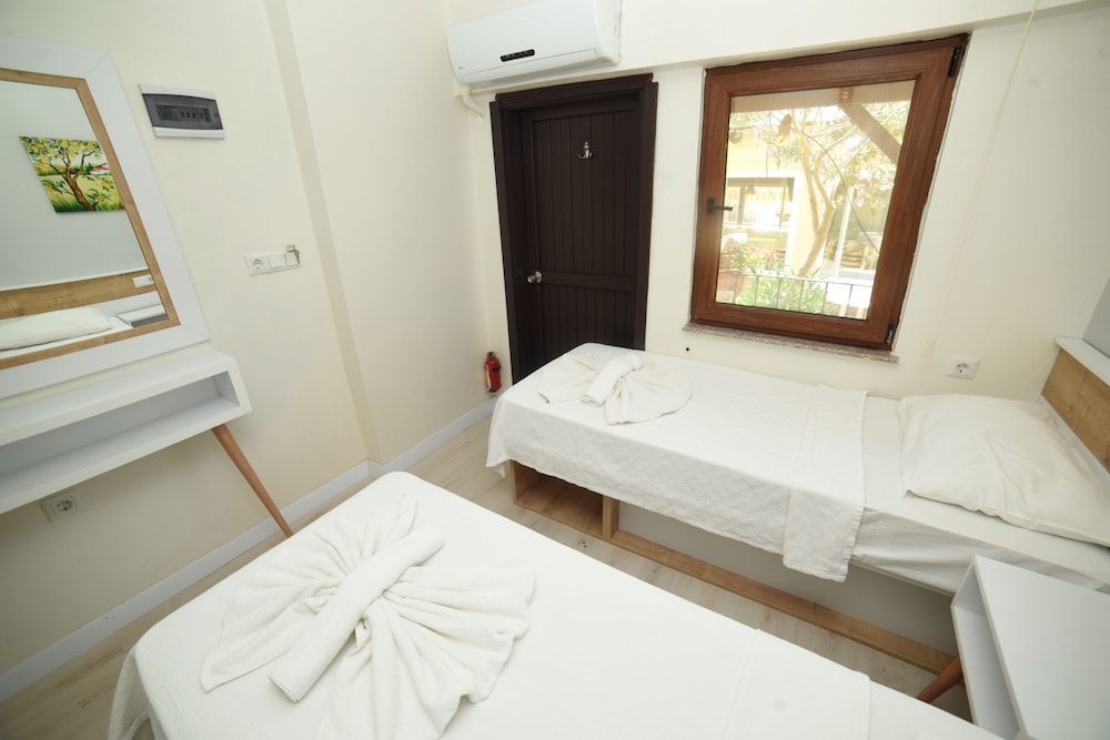 Economy Twin Room