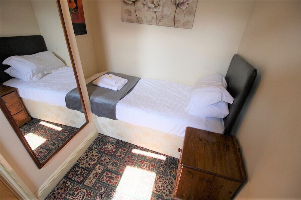 Standard Single Room, Ensuite photo 1