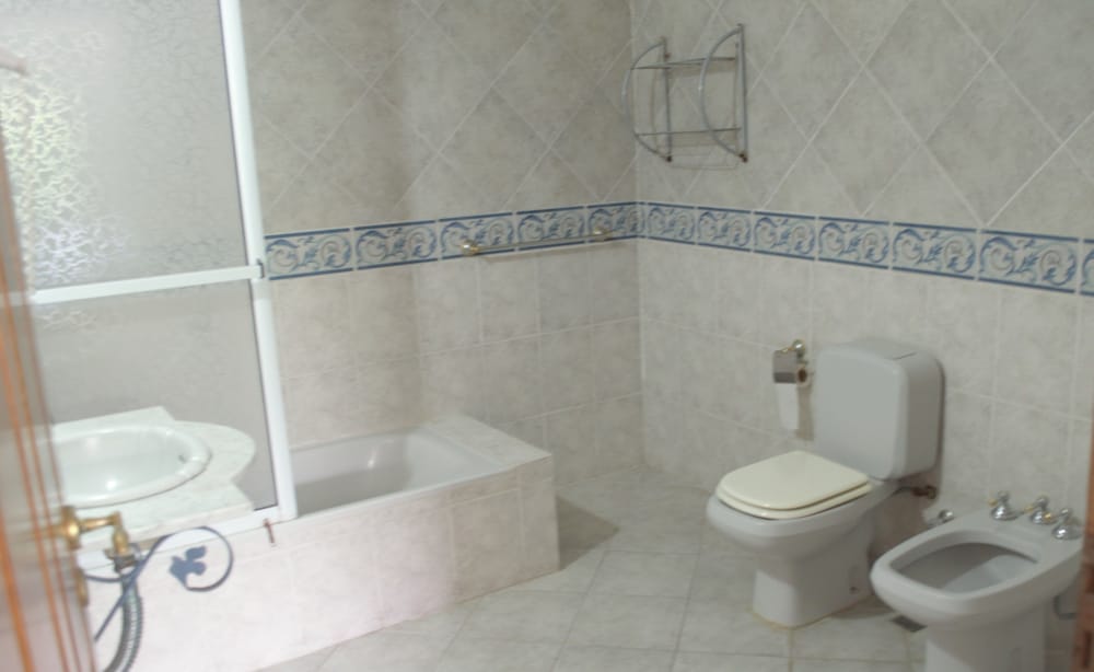 Twin Room, 2 Twin Beds, Non Smoking photo 2