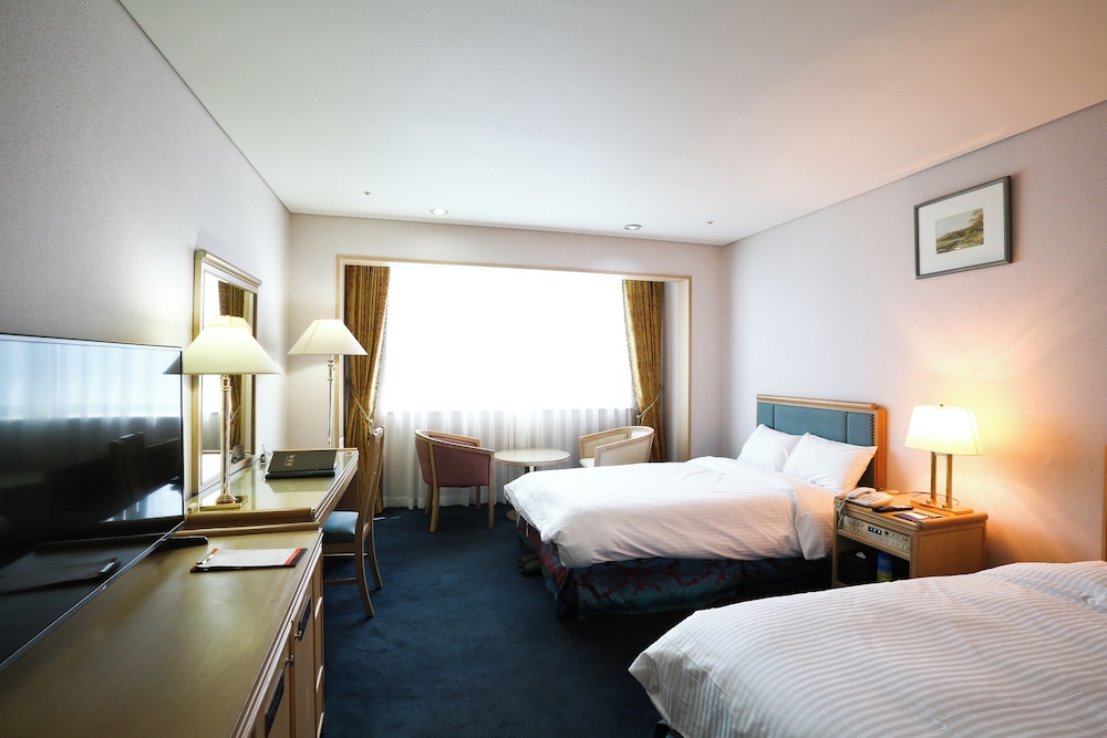 Standard Twin Room, City View photo 1