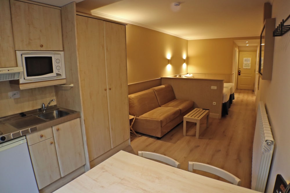 Family Quadruple Room photo 2