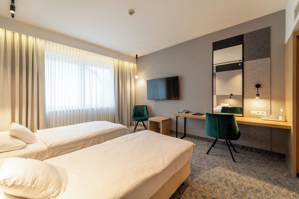 Basic Triple Room, 3 Twin Beds, Non Smoking photo 1