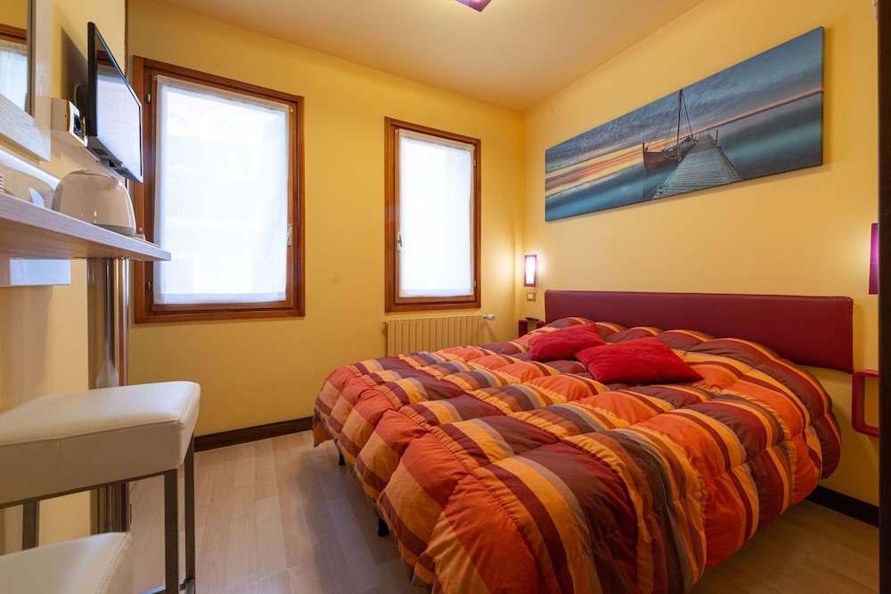 Standard Double Room photo 1