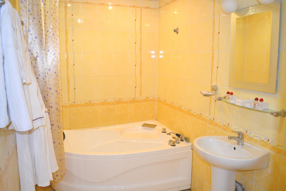 Suite, 2 Bedrooms photo 3