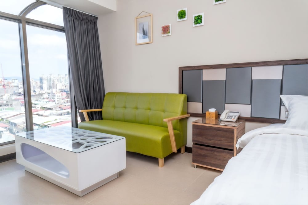 Business Double Room, City View