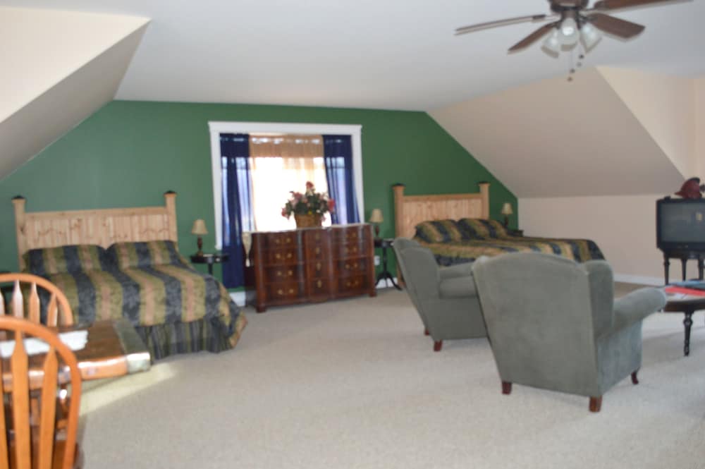 Suite, 2 Queen Beds, Kitchen, Ocean View photo 1