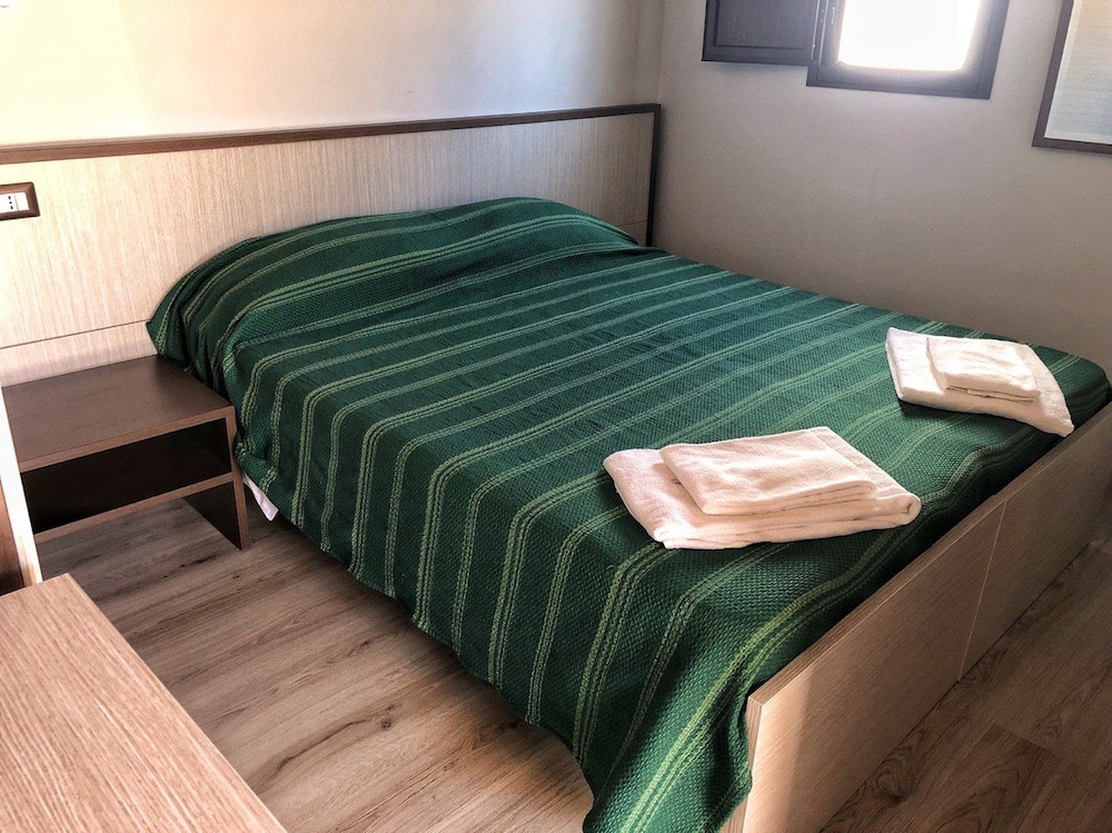 Economy Double Room - Photo 1