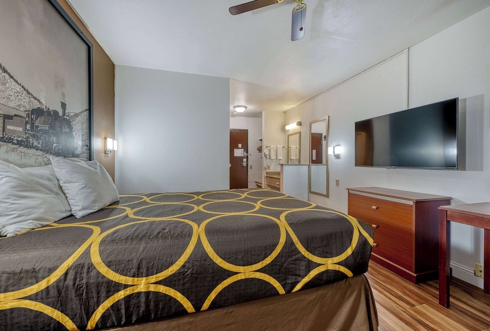 Room, 1 Queen Bed, Accessible, Non Smoking (Mobility) - Photo 3