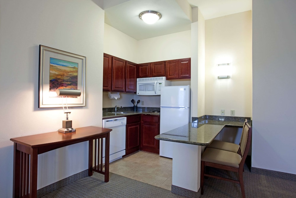 Suite, Multiple Beds, Accessible (Hearing - Roll in Shower) - Photo 5