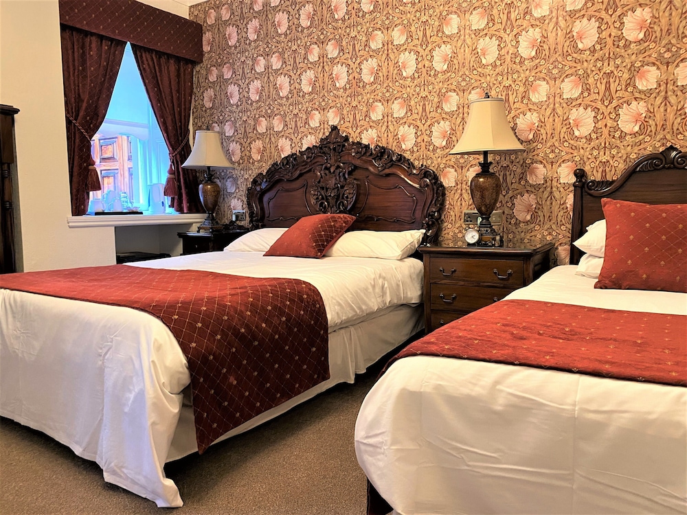 Superior Triple Room, Ensuite, City View (Triple/Double)