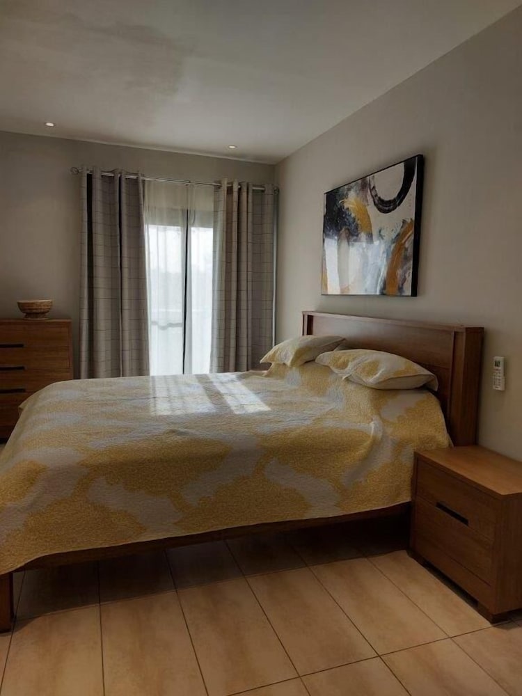 Comfort Apartment, 1 Queen Bed, Balcony, Pool View (C9-Top Floor)