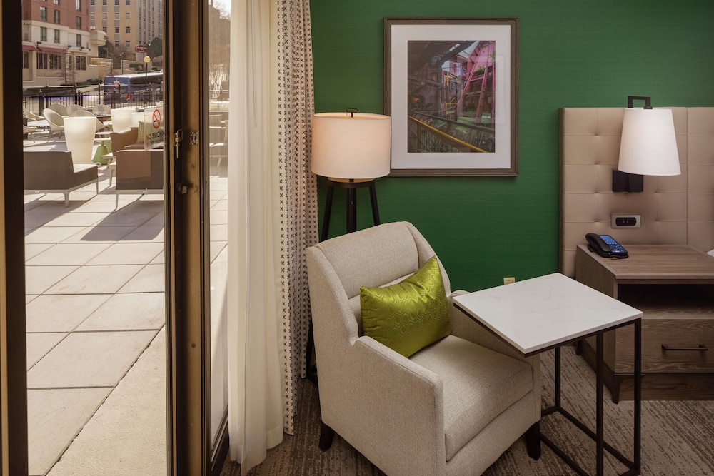 Room, 2 Queen Beds, Terrace, Pool View - Photo 2