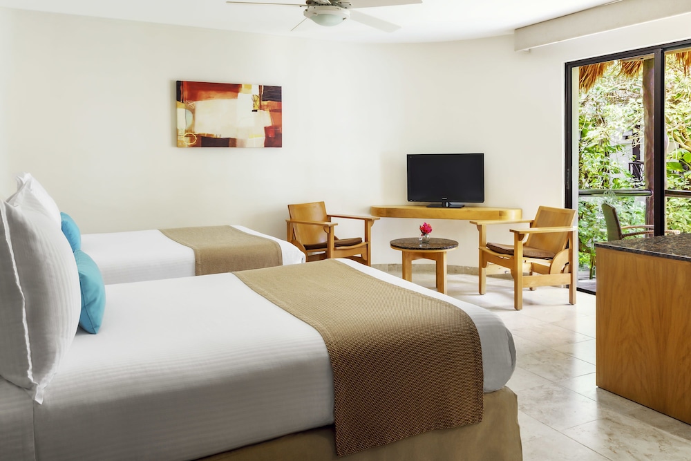 Superior Room, 2 Double Beds - Photo 1