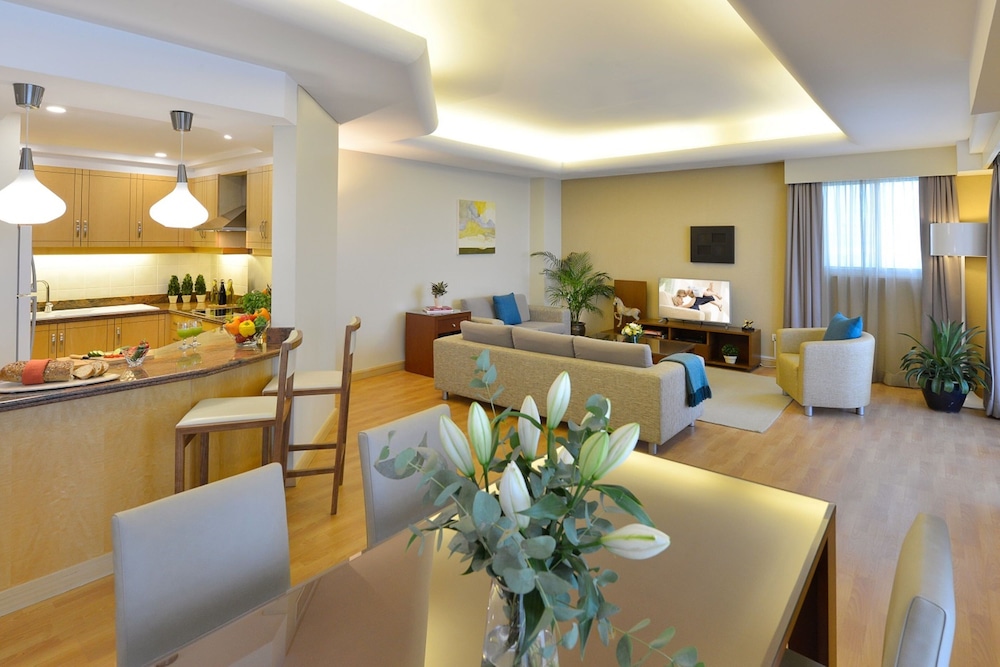 Executive Room, 3 Bedrooms, Balcony