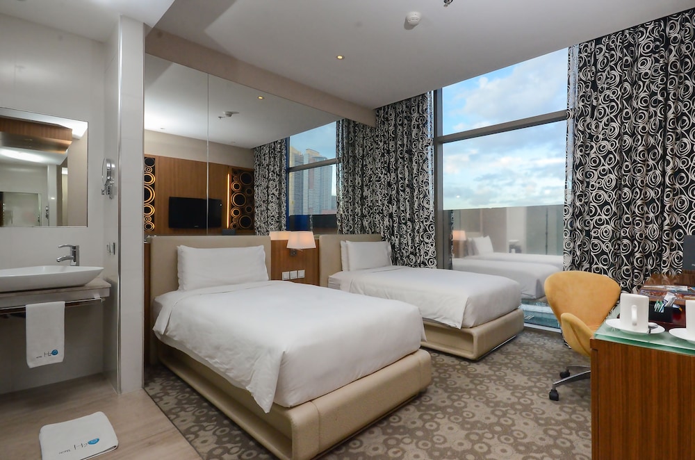 Standard Room, 2 Twin Beds, Park View - Photo 6