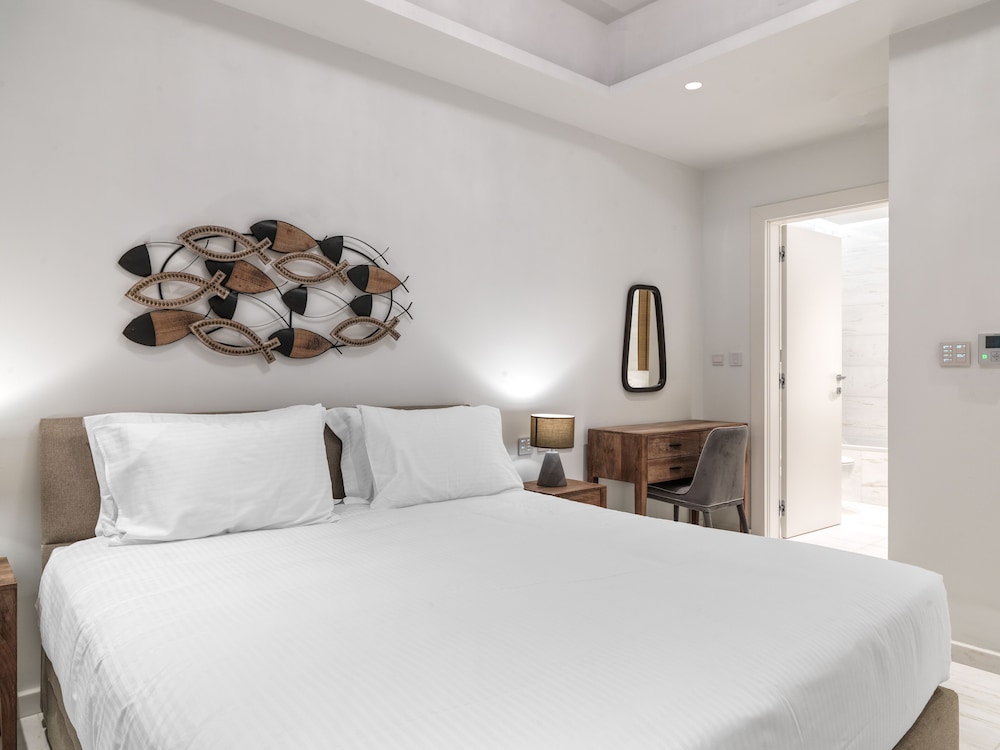 Luxury Apartment, 3 Bedrooms (9F) - Photo 32