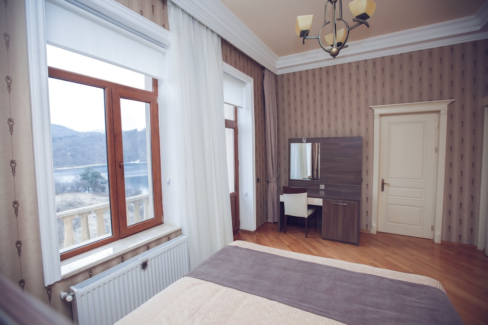 Kapaz - One bedroom Suite lake view photo 3