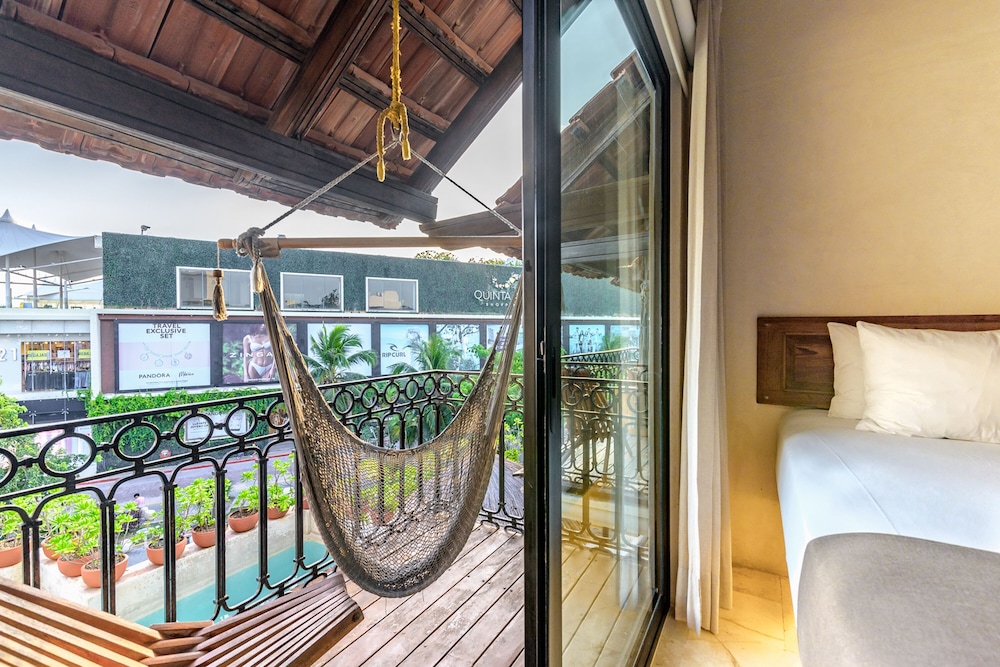 Superior Poolside Double Room - Photo 3