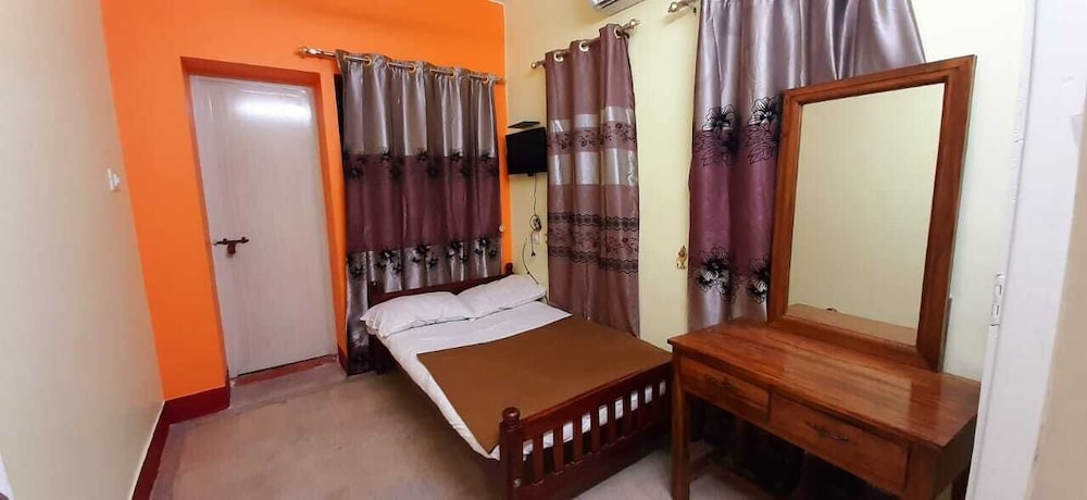 Family Double Room Single Use, 1 Bedroom, Pool Access, City View photo 1