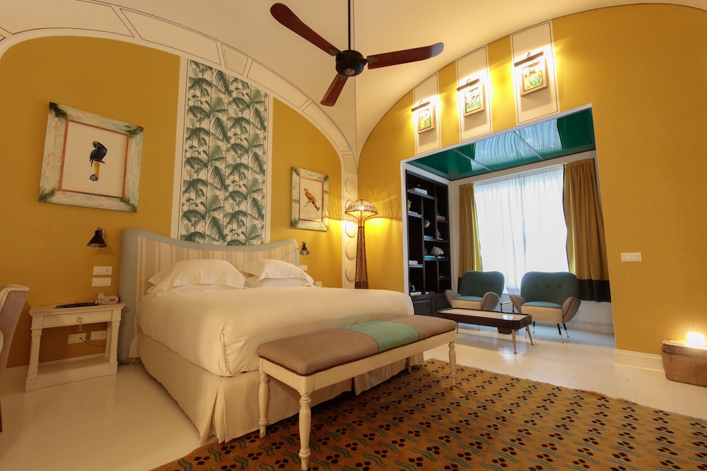 Junior Suite (Courtyard view)