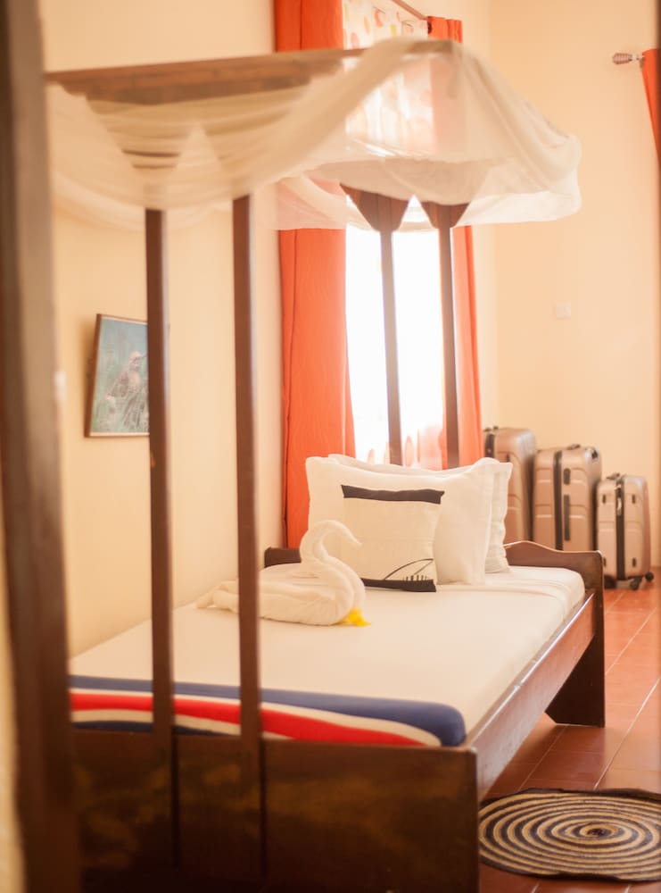 Deluxe Triple Room photo 2