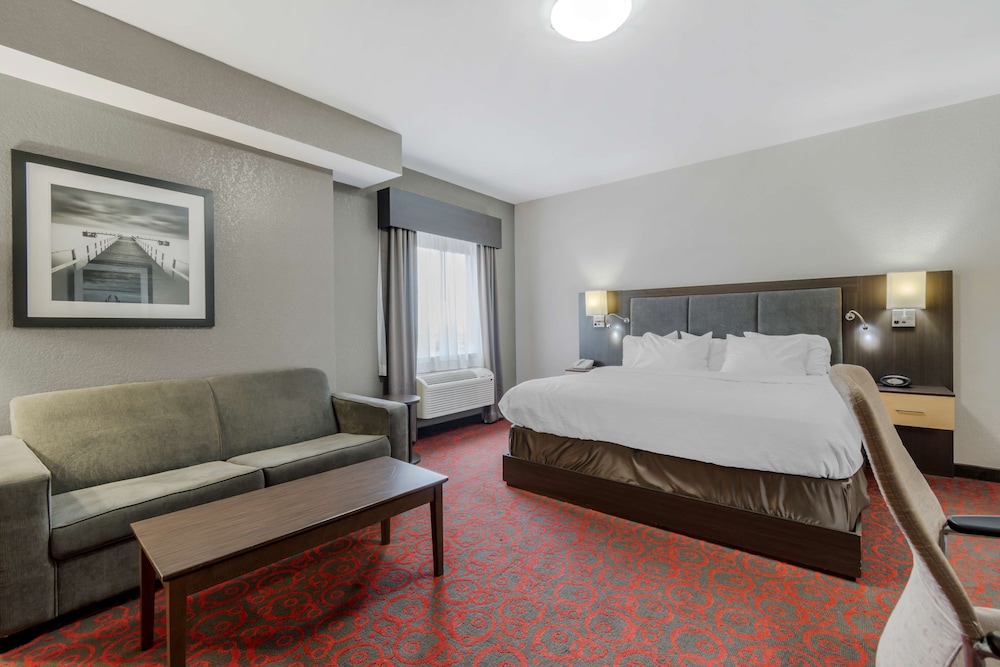 Standard Room, 1 King Bed, Non Smoking photo 2