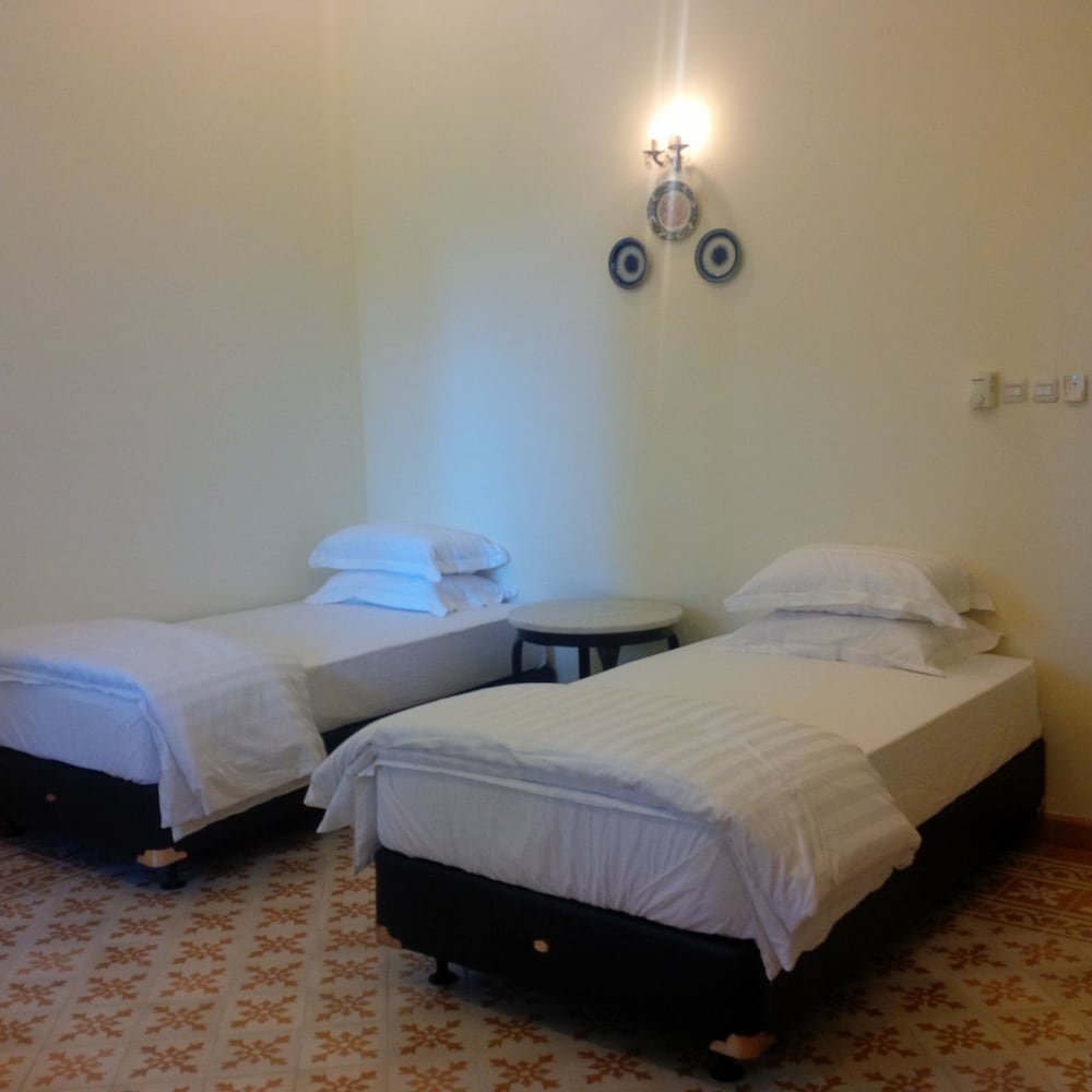 Courtyard Suites photo 3