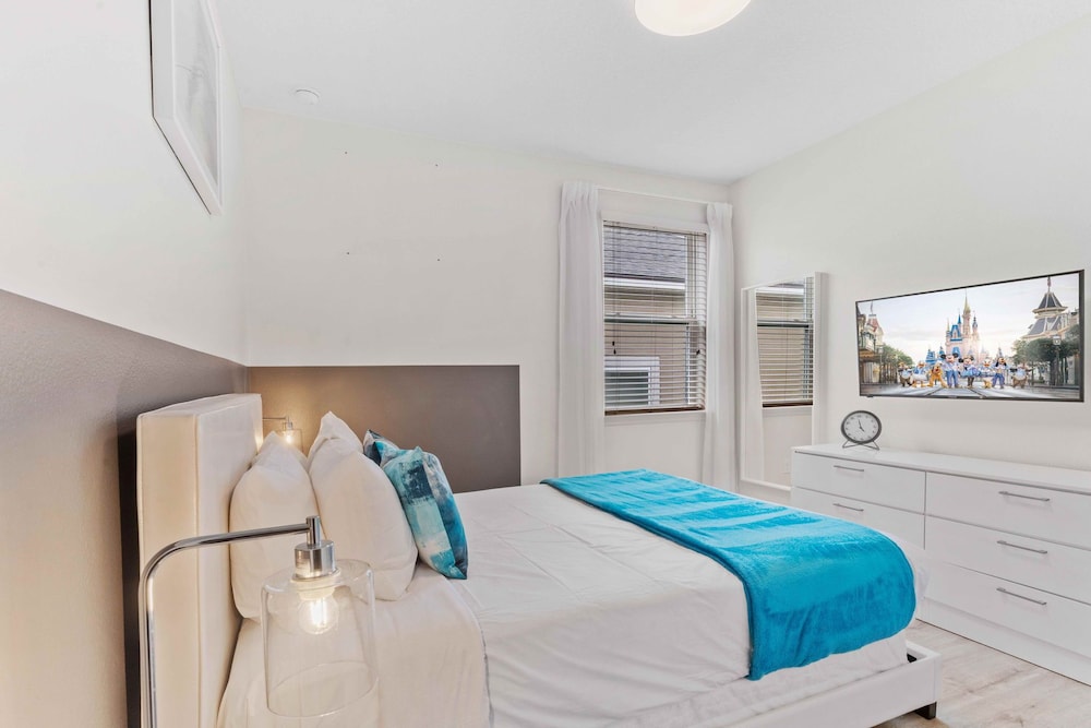 House (Multiple Bedrooms)