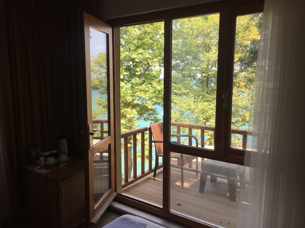 Standard Twin Room, 2 Twin Beds, Non Smoking, Sea View photo 2