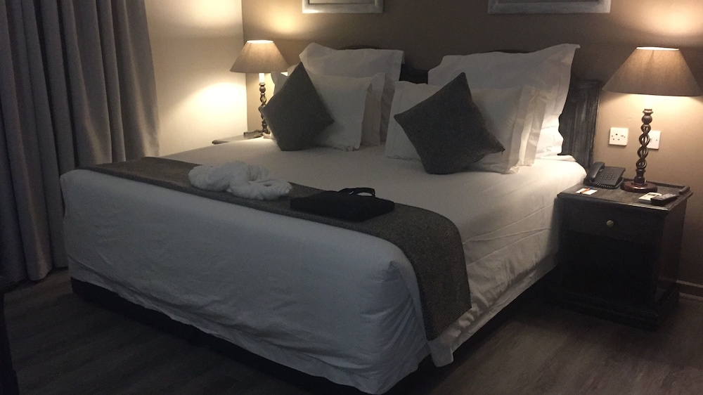 Suite, 1 Double Bed, Garden View (SUITE)