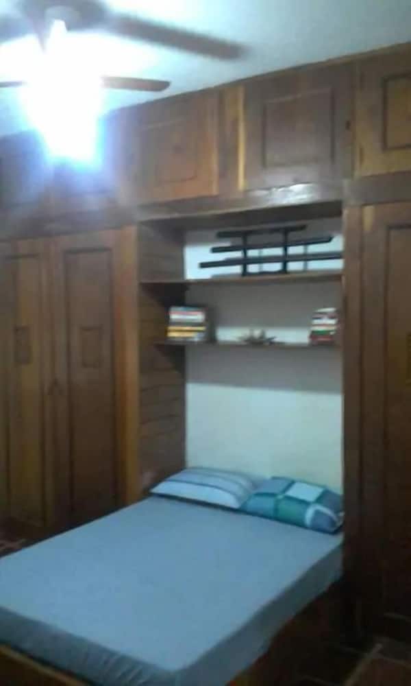 House, 2 Bedrooms, Garden View photo 2