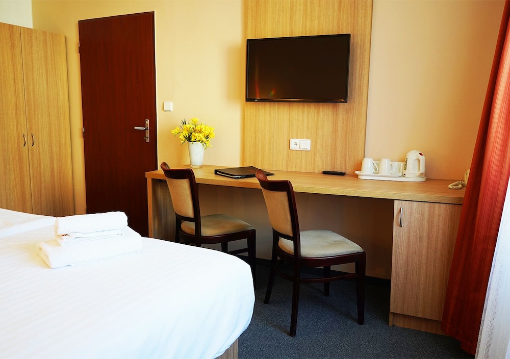 Standard Double or Twin Room photo 1