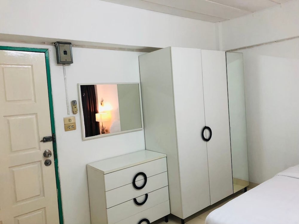 Deluxe Double or Twin Room photo 2