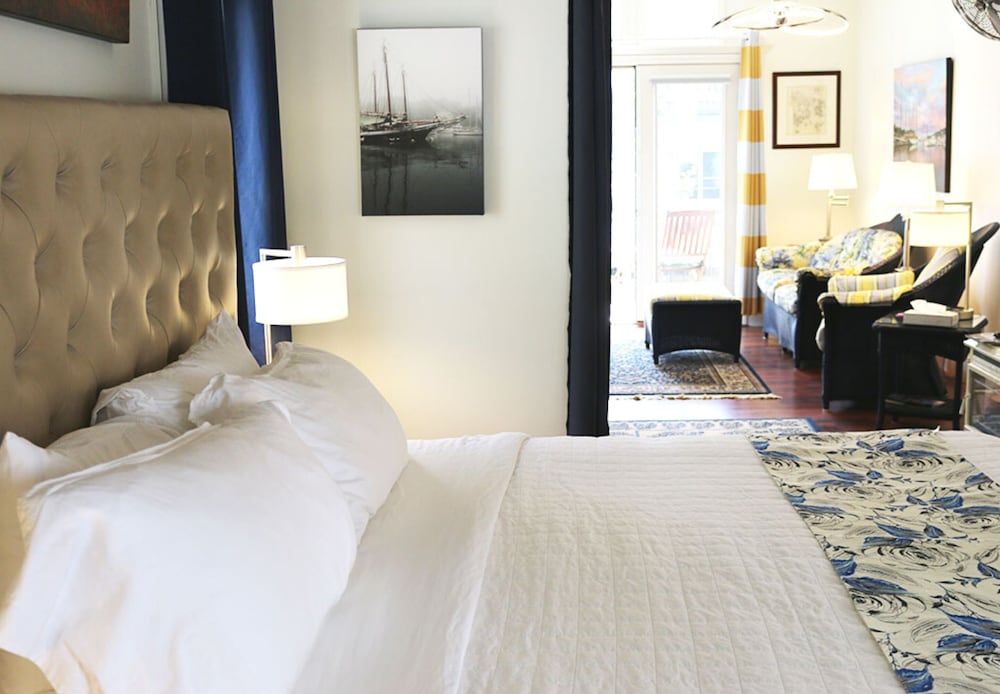 8 Tannery Suite, Peach Door, 1st Floor, 1 King Bed, No Pets photo 3