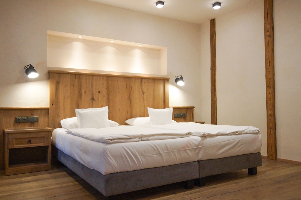 Standard Double Room photo 2