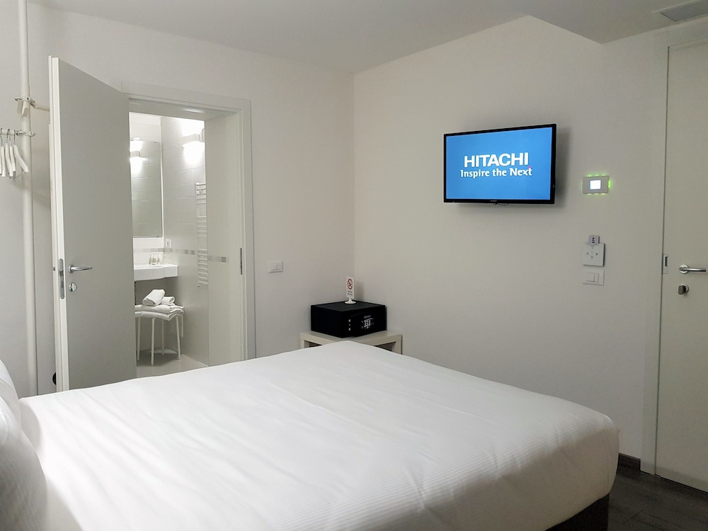Comfort Double Room Single Use, 1 Bedroom, Private Bathroom photo 2