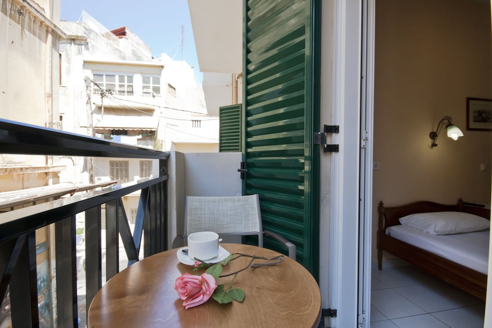 Double Room - Photo 4