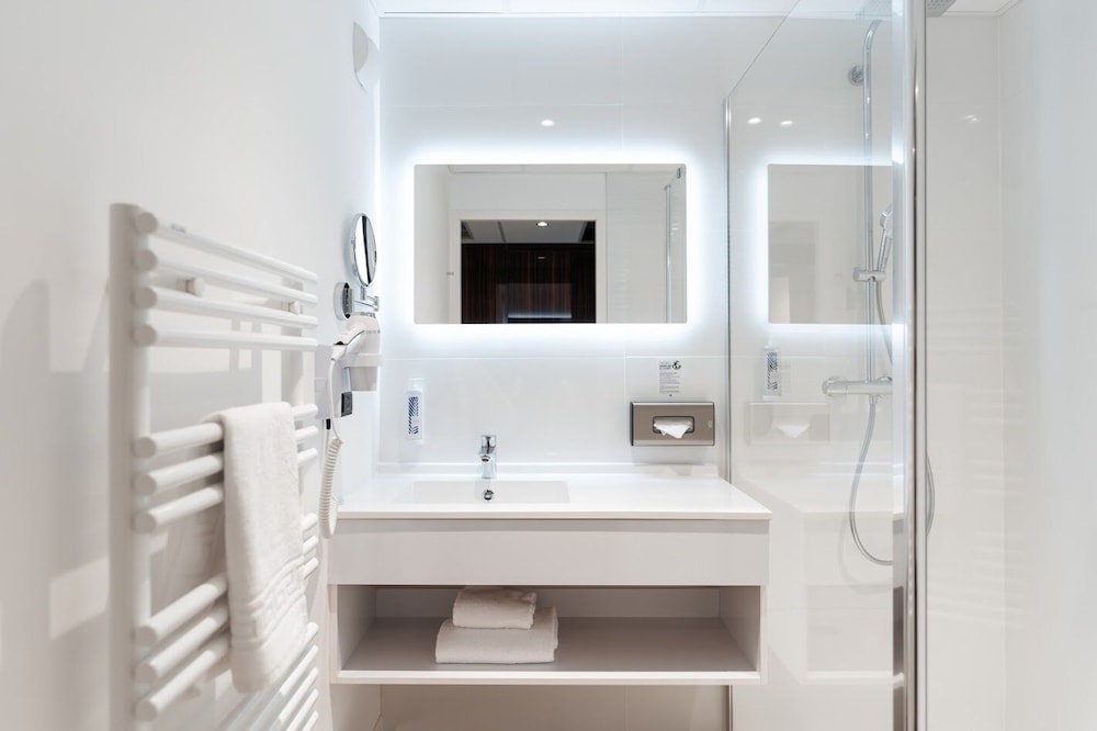 Family Executive Suite - Photo 2