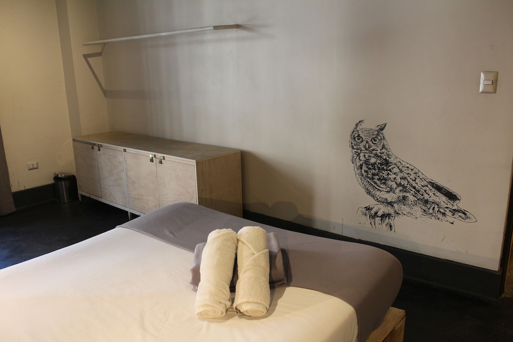 Basic Double Room, 1 Double Bed, Shared Bathroom photo 3