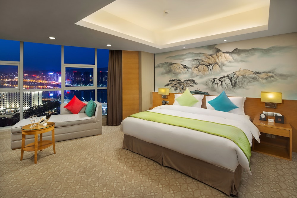 Executive Suite photo 3